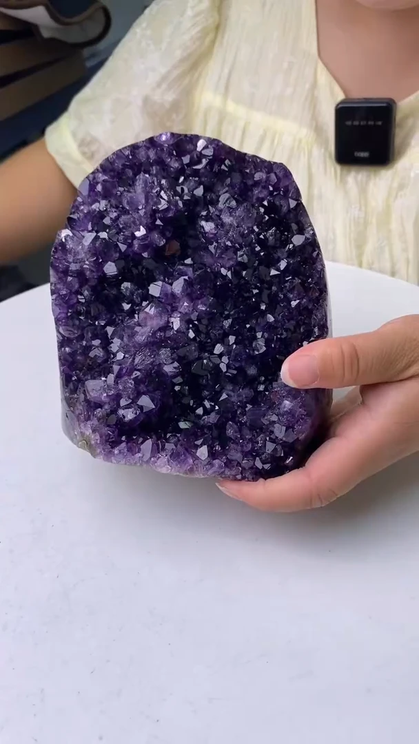 水晶珠宝半成品未镶嵌紫晶洞D35