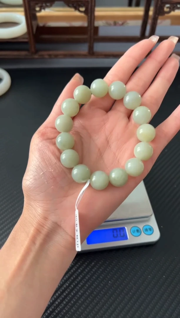 未镶嵌手串和田玉且末微色差近矿卡14m