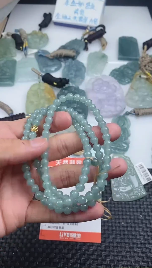 翡翠未镶嵌颈饰