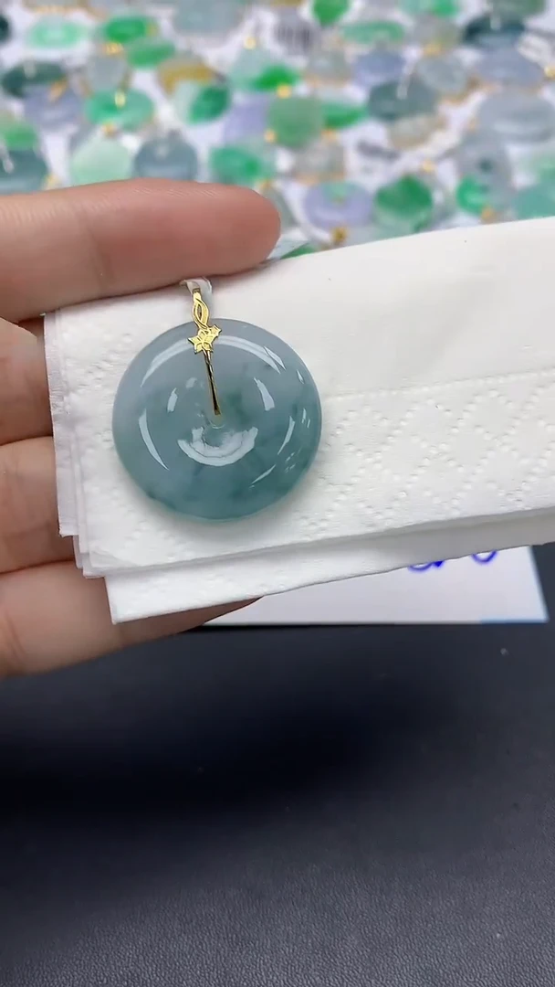 翡翠18K金镶嵌颈饰天然缅甸a货翡翠