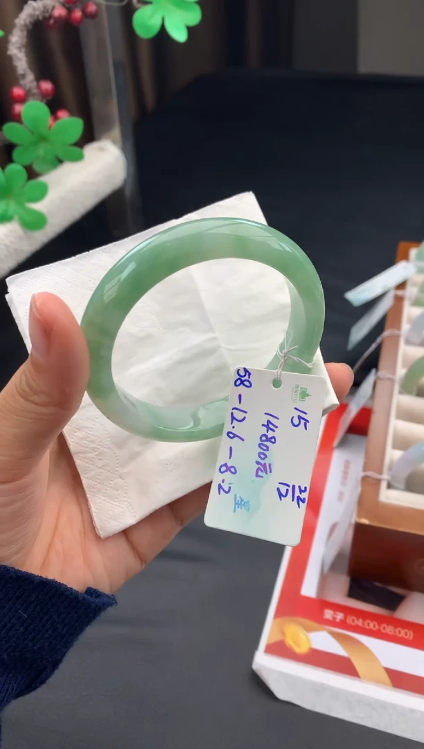 未镶嵌手镯翡翠翡翠自带#送人#，假一赔三