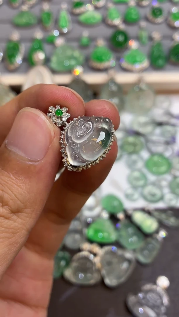 吊坠(不含链)18K金镶嵌翡翠佛公