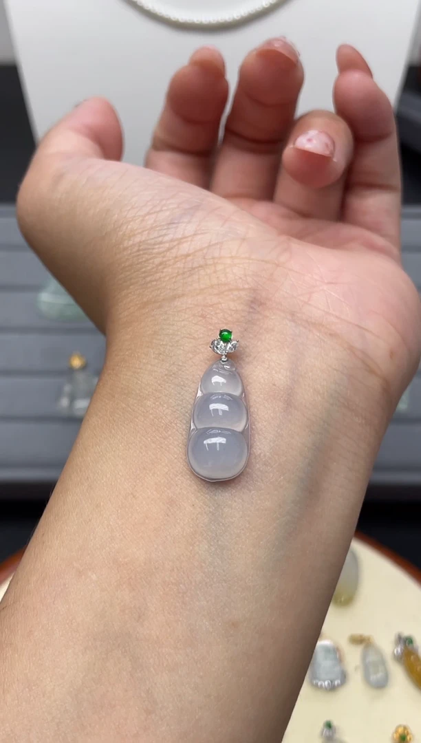 颈饰18K金镶嵌翡翠(19号链接)纯天然A货缅甸翡翠豆子吊坠