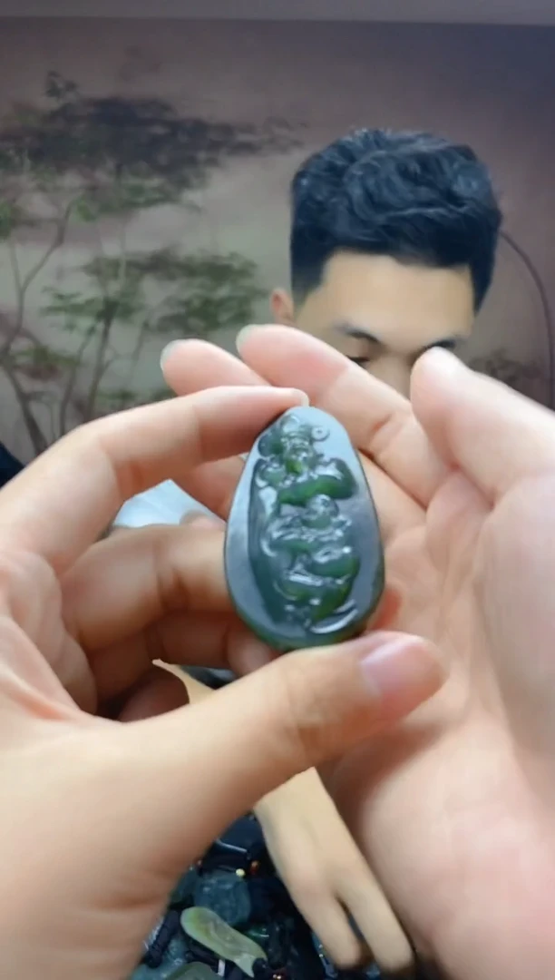 颈饰未镶嵌和田玉1