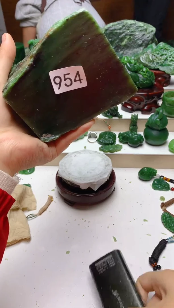 未镶嵌和田玉（碧玉）珠宝半成品1