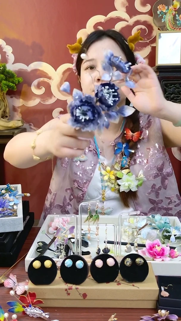 刺绣纯手工非遗绒花边夹