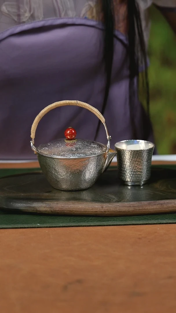 手工斗笠银壶+一小号银杯