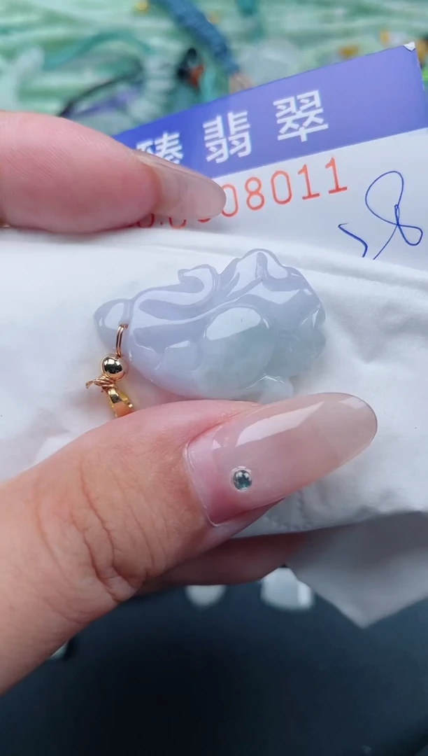 翡翠未镶嵌颈饰.0008011