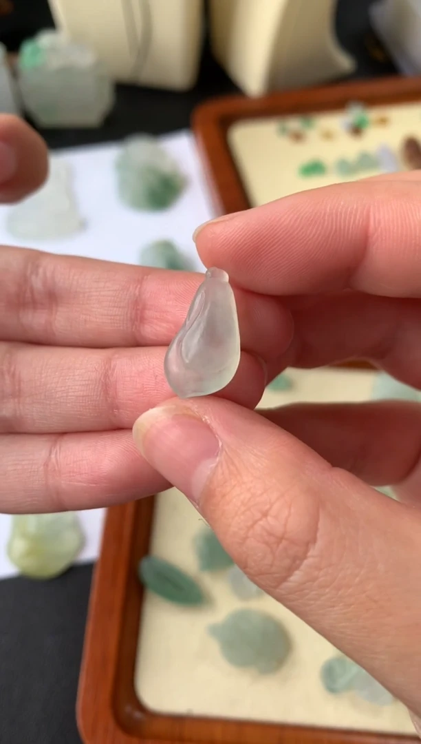 【闪购商品】定制翡翠未镶嵌翡翠