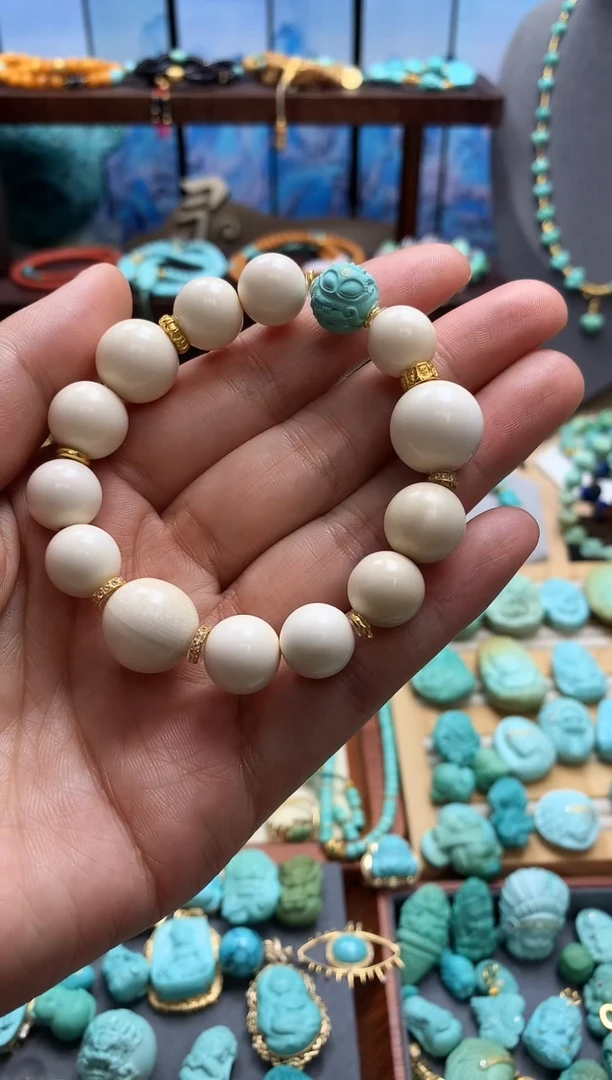 18K金镶嵌绿松石手链精品绿松石凤九珠手链