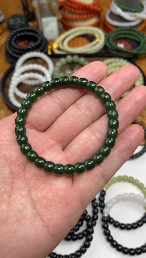 颈饰未镶嵌和田玉手串