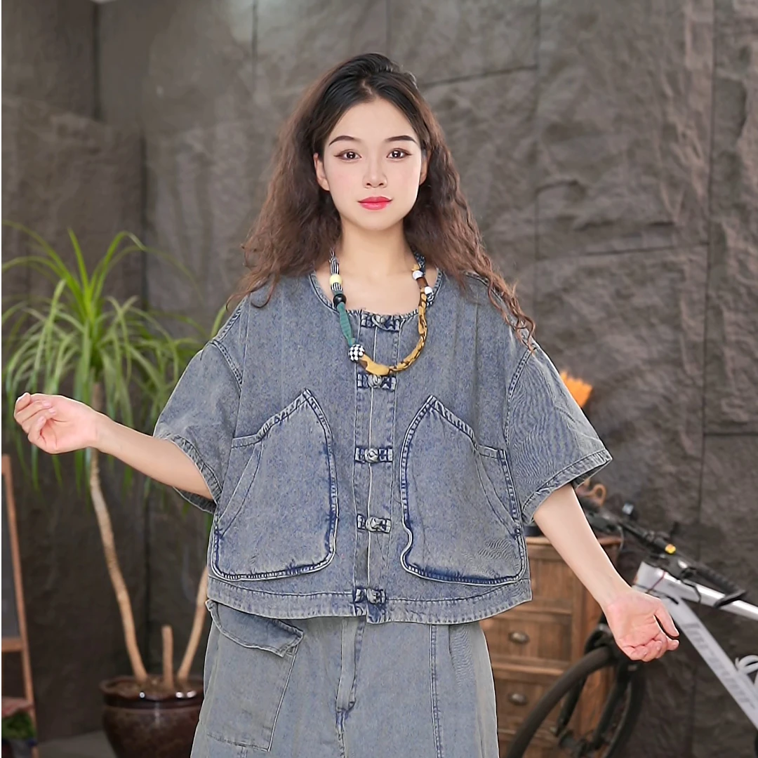 2025年夏季新款砂洗炒色牛仔盘扣短袖开衫上衣女