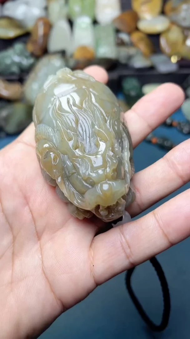 未镶嵌和田玉把件-