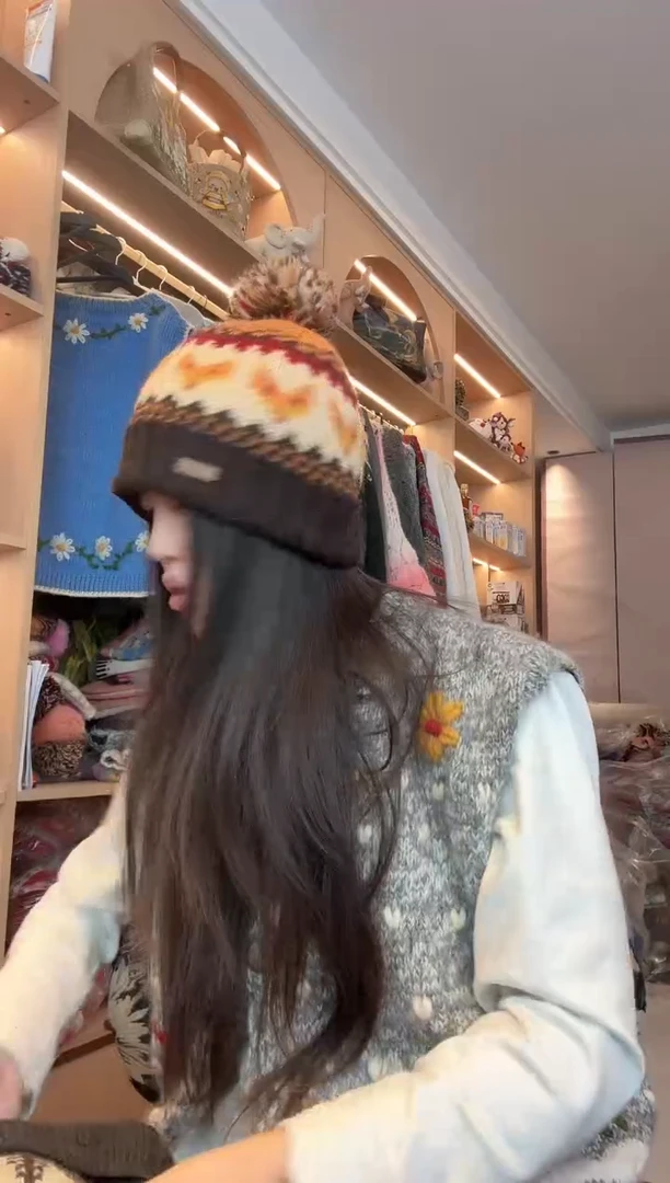 羊毛咖色翻边羊毛帽