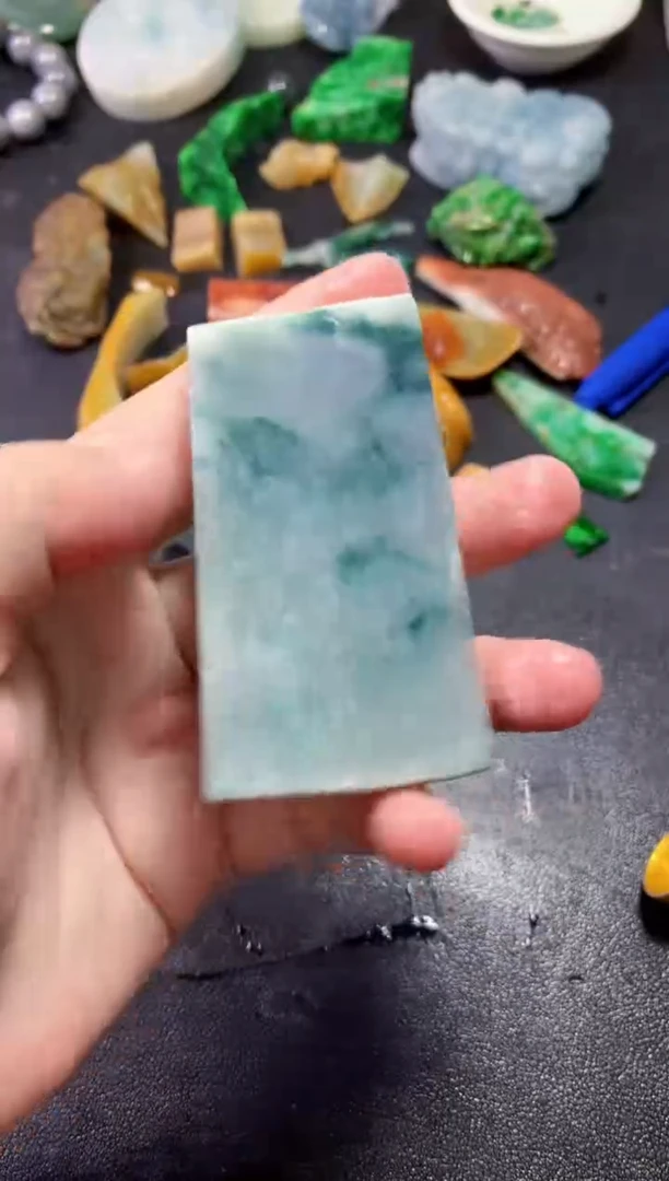 翡翠未镶嵌颈饰063天然翡翠
