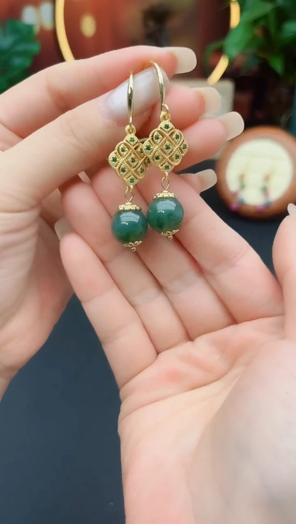 和田玉（碧玉）未镶嵌耳饰717000