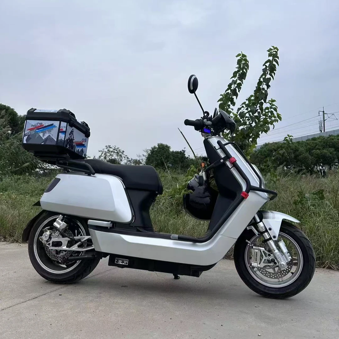 LIEI大牛电动车通勤代步跑外卖