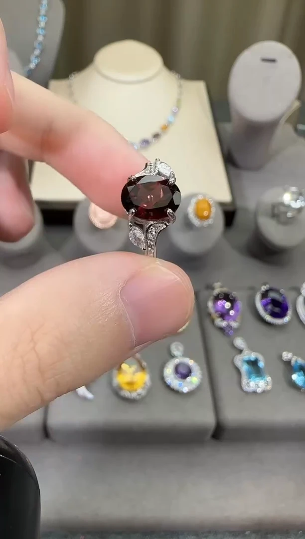 银S925镶嵌戒指石榴石10*8mm戒指简约款