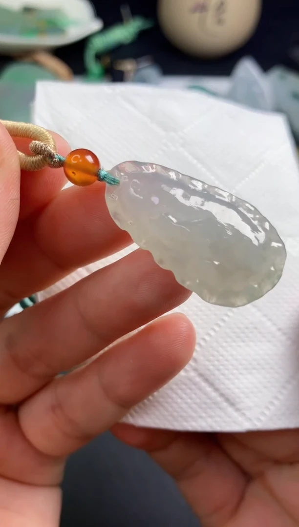 颈饰未镶嵌翡翠