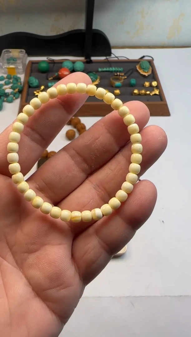 裸石蜜蜡未镶嵌ㅤ****?蜜蜡手串