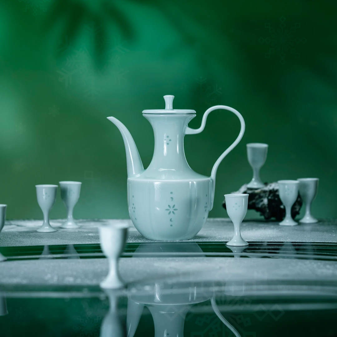 玉柏玲珑-宋宴酒具(一壶8杯）