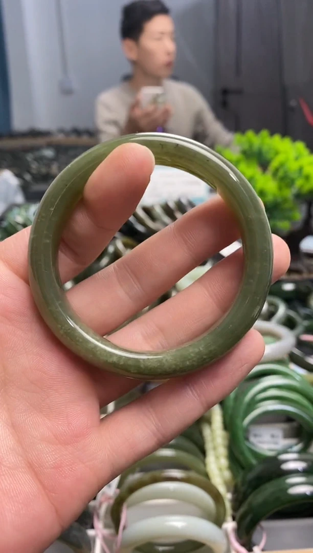 未镶嵌手镯和田玉55.5