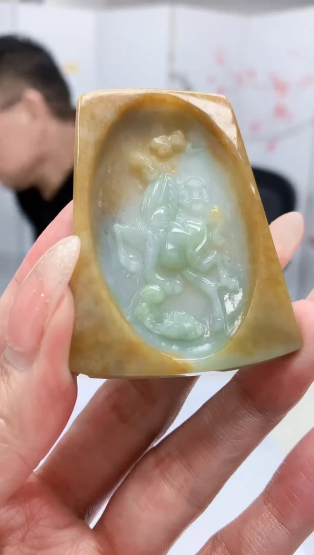 【闪购商品】定制翡翠未镶嵌5152MM-毛货挂件121