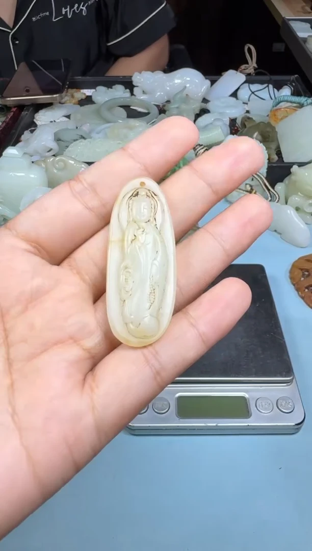 和田玉未镶嵌颈饰1