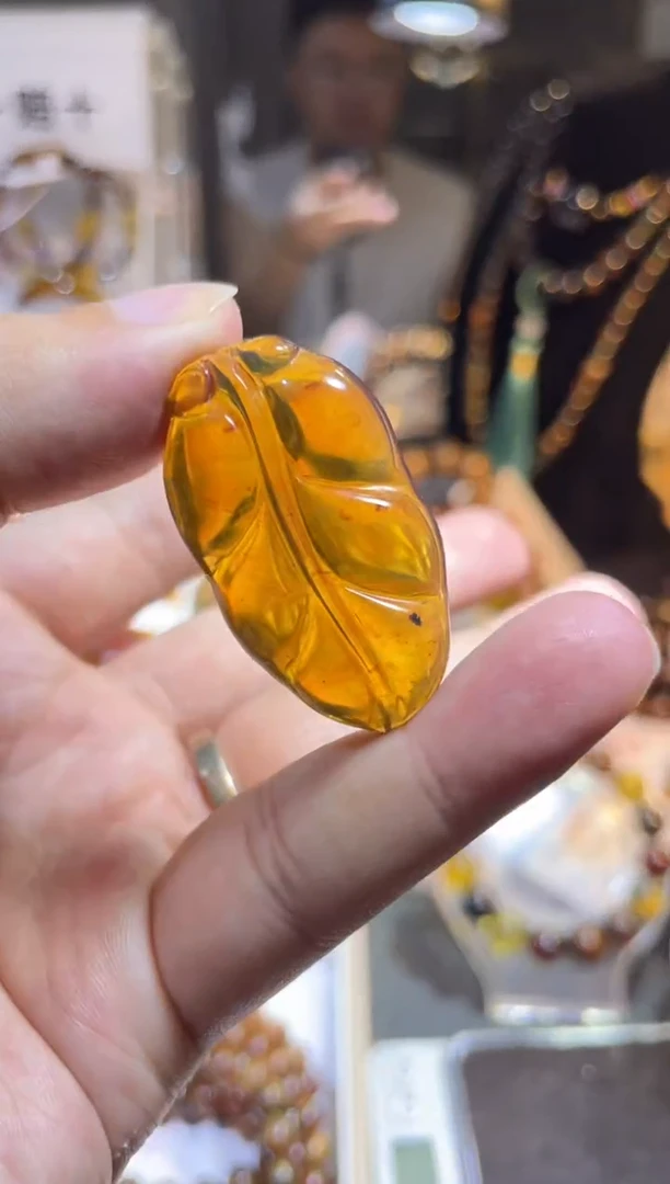 裸石琥珀未镶嵌金珀 叶子