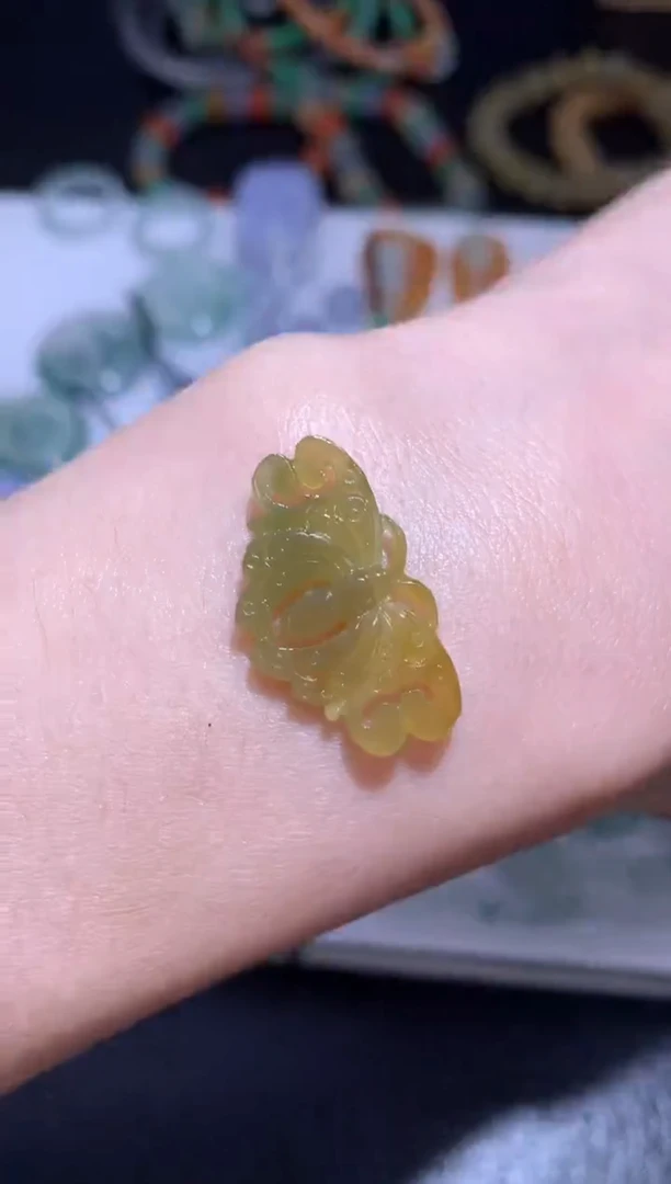未镶嵌定制翡翠蝴蝶