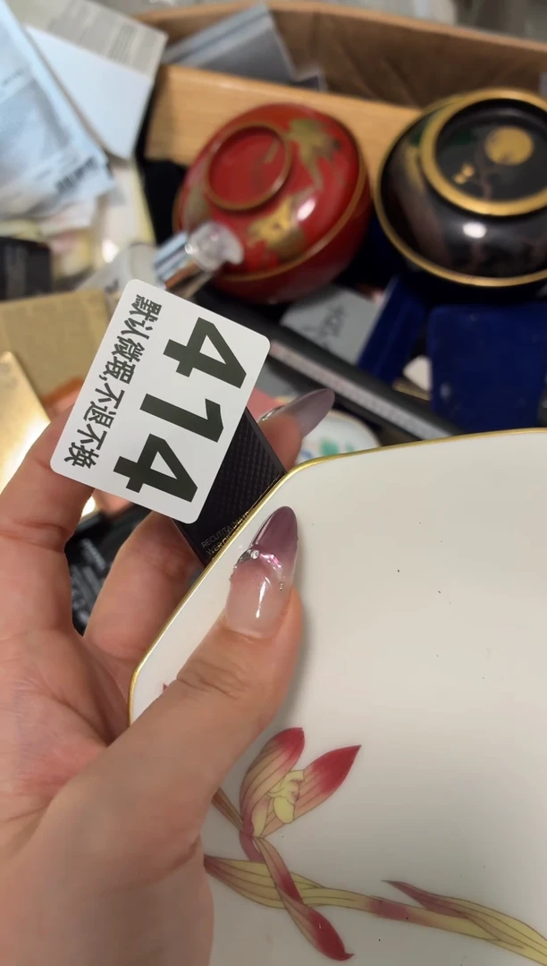 瓷片漂亮的东西快来带走吧【】【】