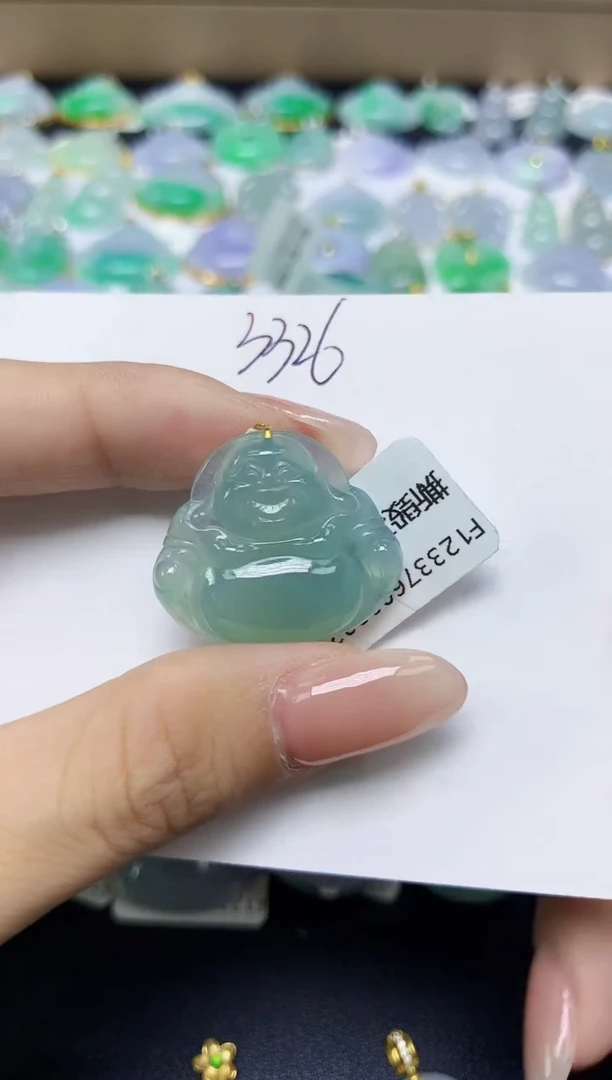 翡翠18K金镶嵌颈饰天然缅甸翡翠A货