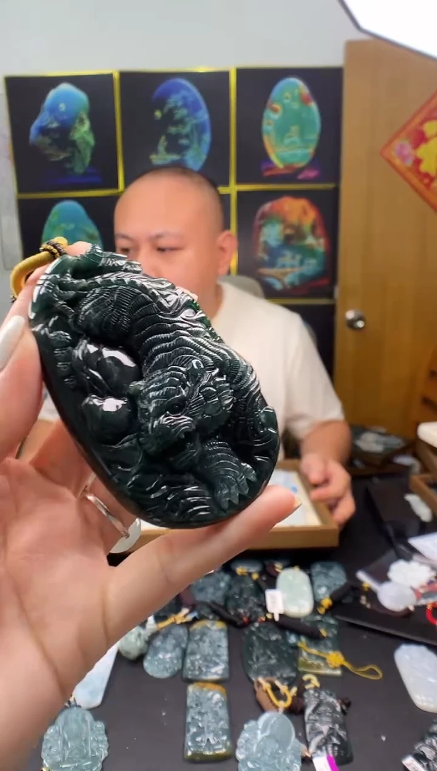 颈饰未镶嵌翡翠多样性发其一