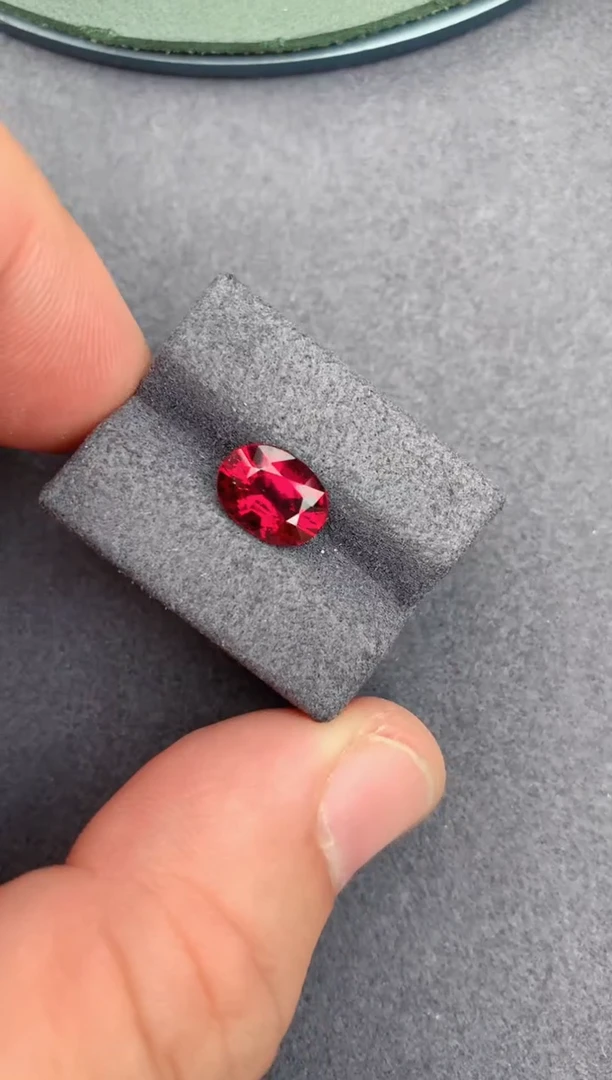 未镶嵌裸石碧玺1.9ct 卢比来碧玺