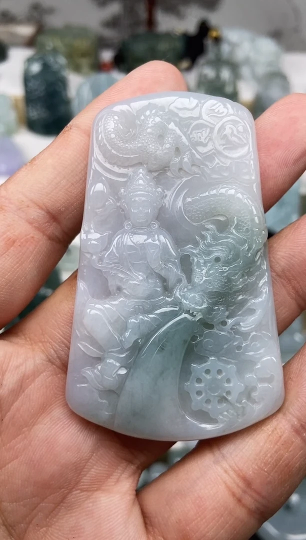 颈饰未镶嵌翡翠苦*大势至菩萨