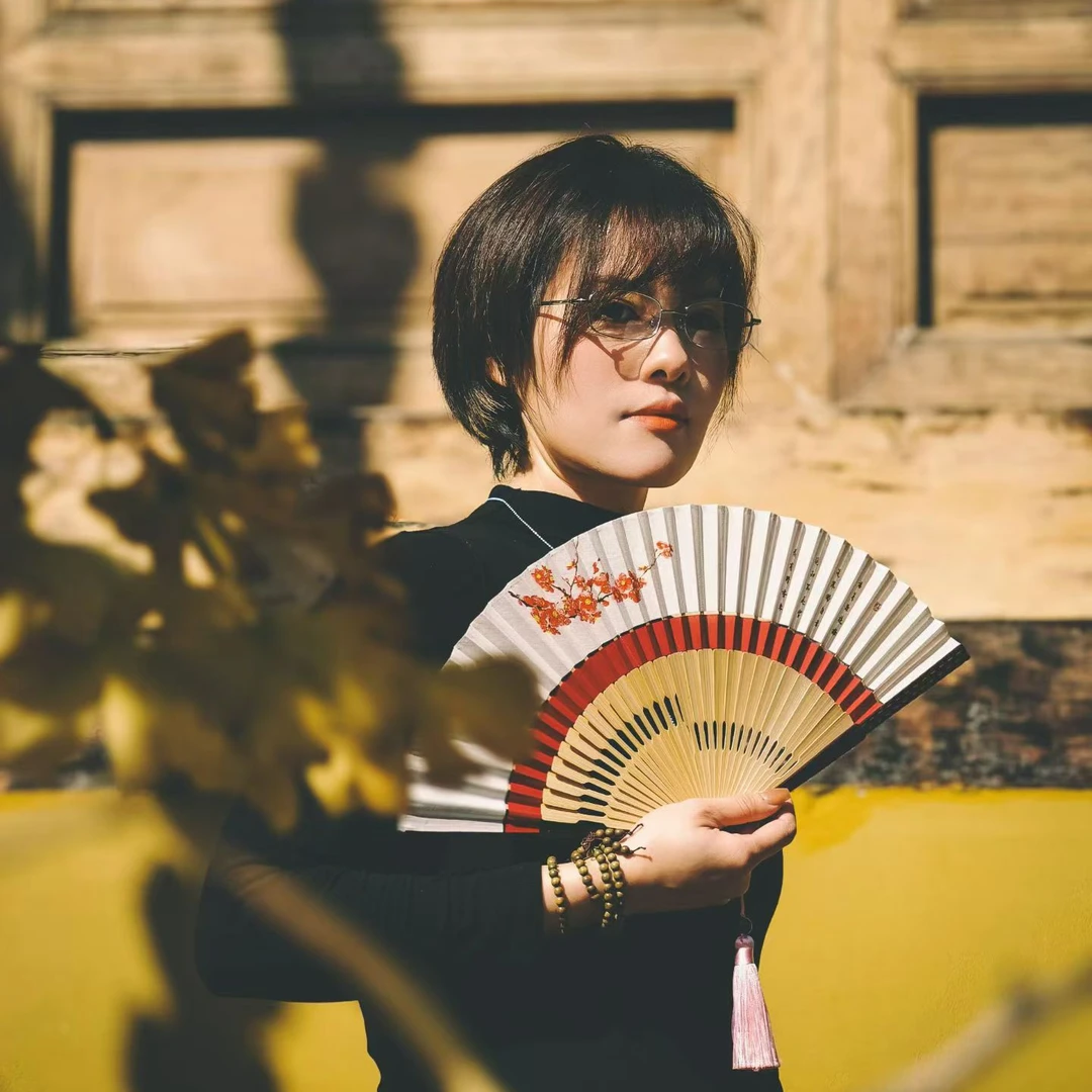 十月十日国风扇子礼盒持久留香女士礼盒女士清新香水礼盒木质黑岛