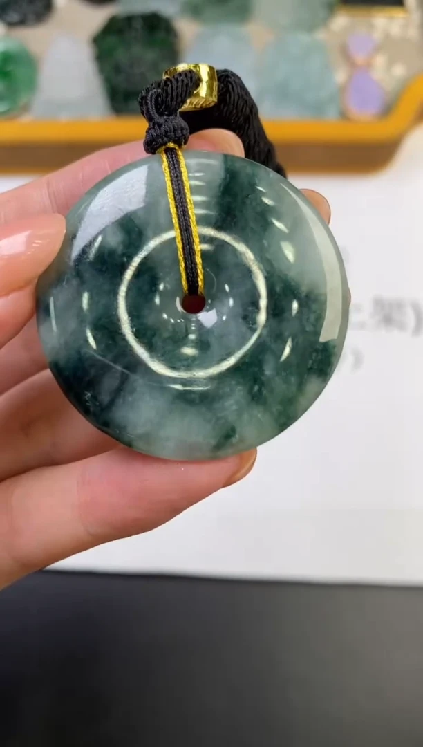 未镶嵌挂件翡翠302636    多人