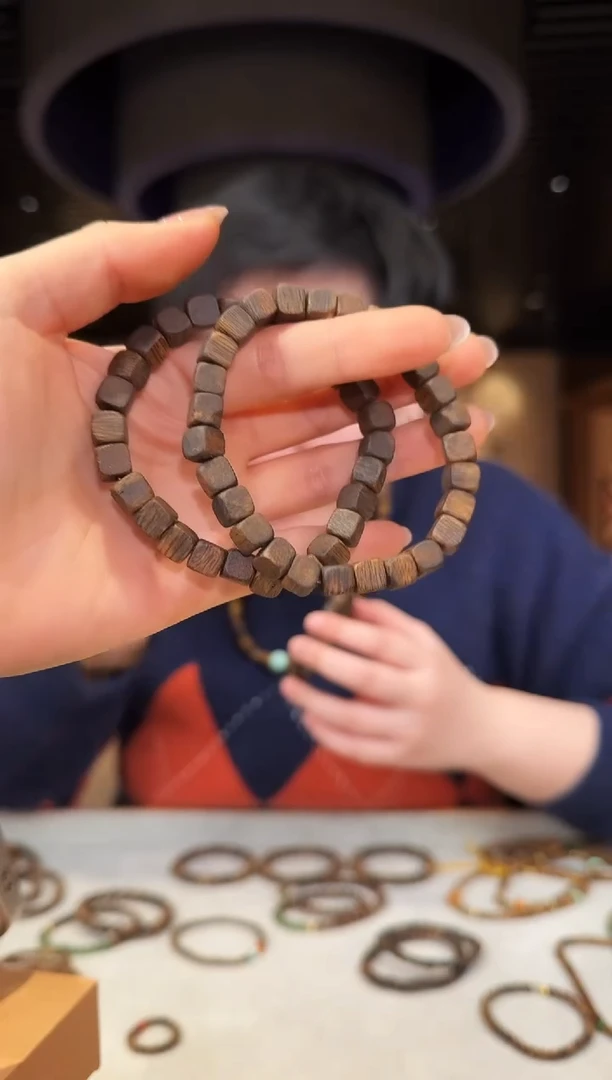 【闪购商品】沉香手串海南莺歌绿棋单圈四方珠沉水多样性发其一