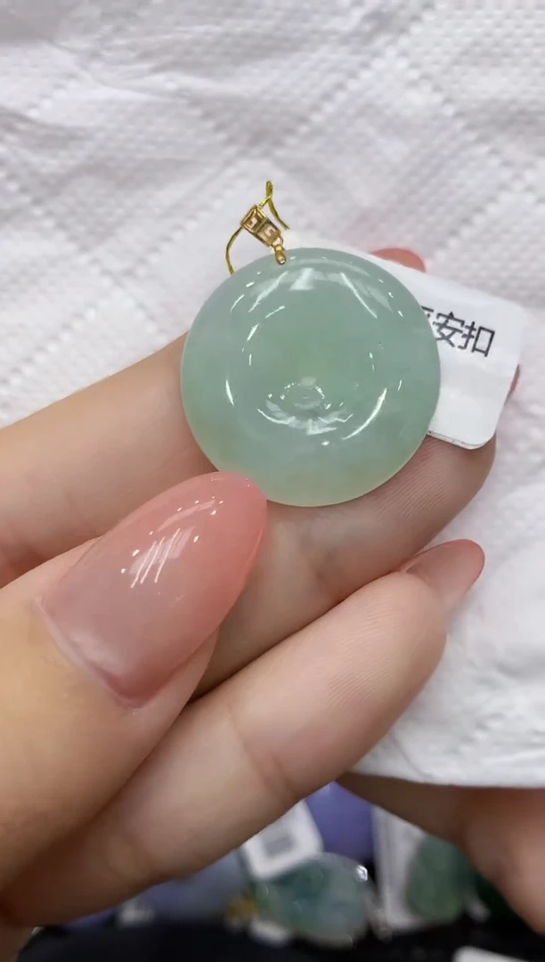 颈饰18K金镶嵌翡翠111111111111