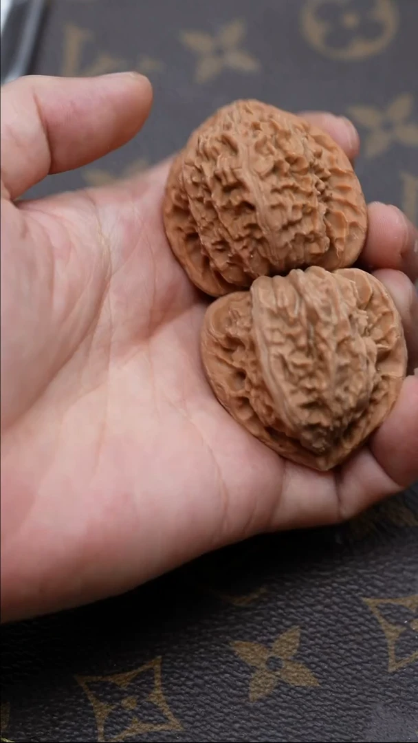 手串/手链橄榄核三角白尺寸随机
