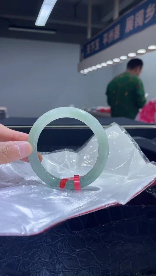 未镶嵌手镯翡翠6