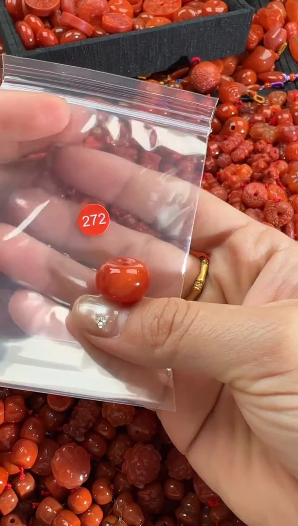 【闪购商品】南红玛瑙颈饰未镶嵌1