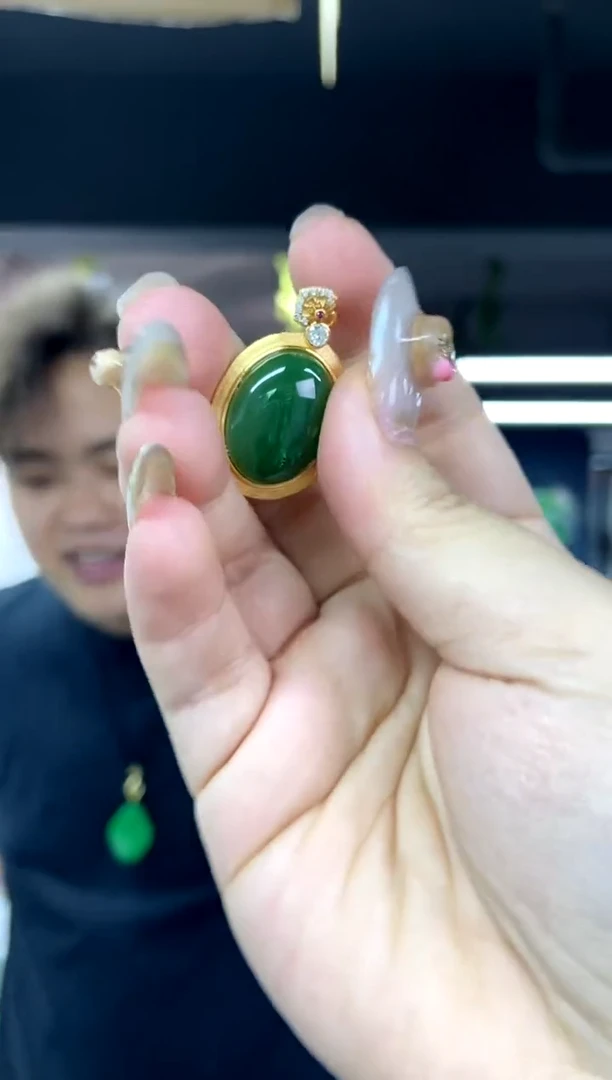 颈饰银S925镶嵌和田玉（碧玉）多样性发其一颜色微差