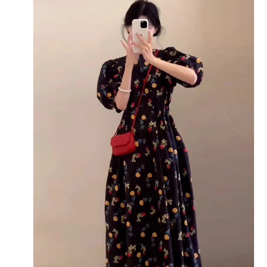 超美法式泡泡袖新款茶歇法式2025年夏季温柔风小众园领碎花连衣裙