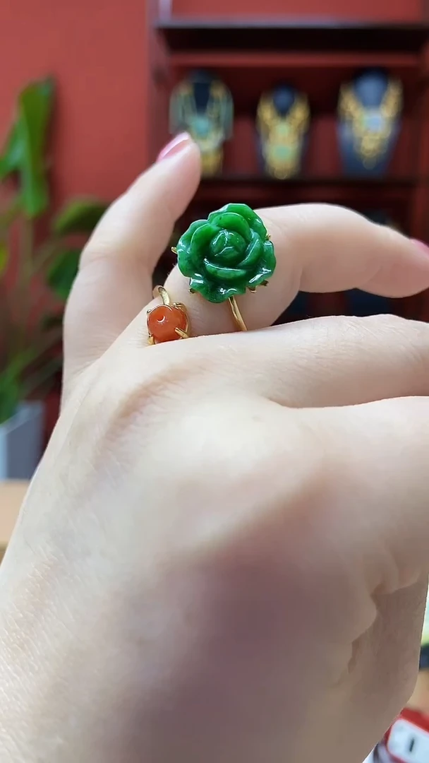 颈饰未镶嵌翡翠翡翠戒指