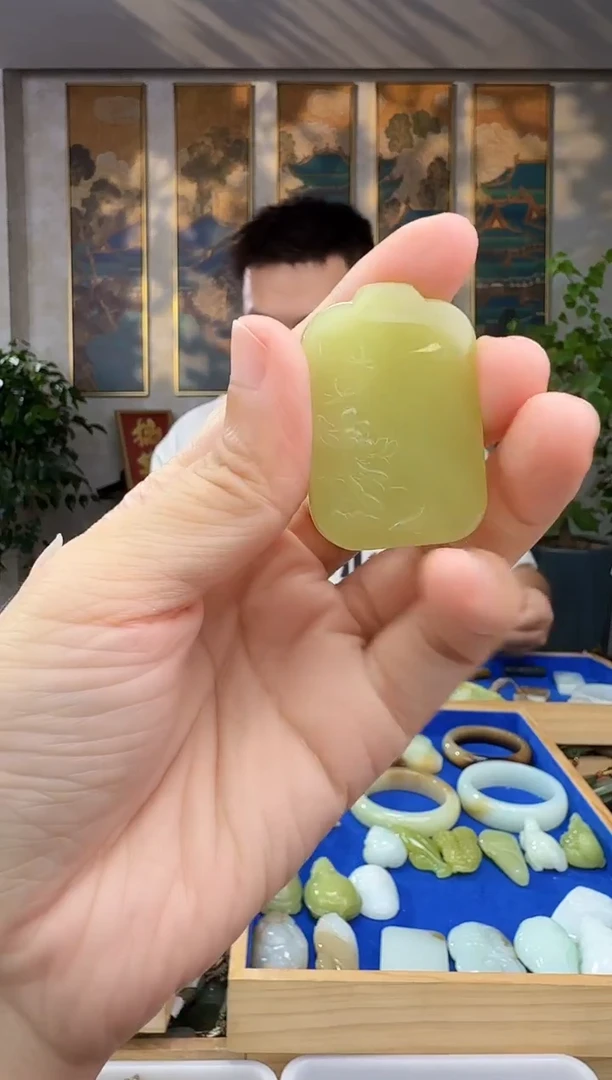 未镶嵌和田玉挂件拍一发一