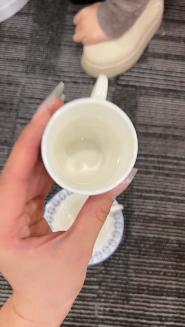 【闪购商品】杯H730--------------