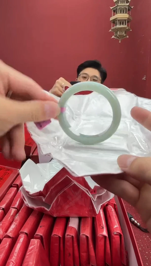 翡翠手镯未镶嵌1手镯