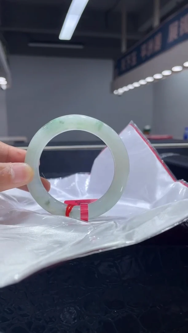 未镶嵌手镯翡翠7