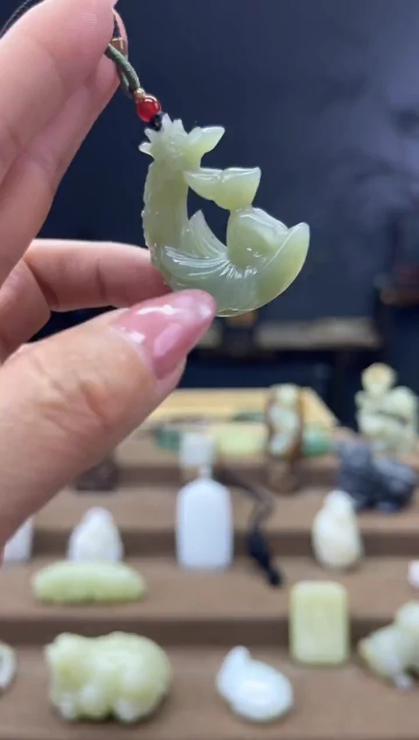 颈饰未镶嵌和田玉1